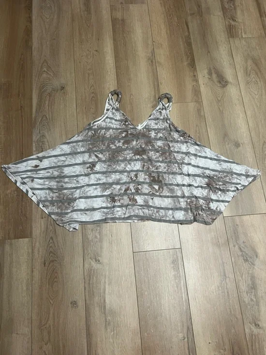 Seven7 Striped V-Neck Tank in Gray and White - Picture 3 of 4